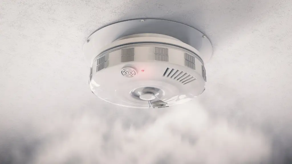 How to stop a smoke detector from beeping